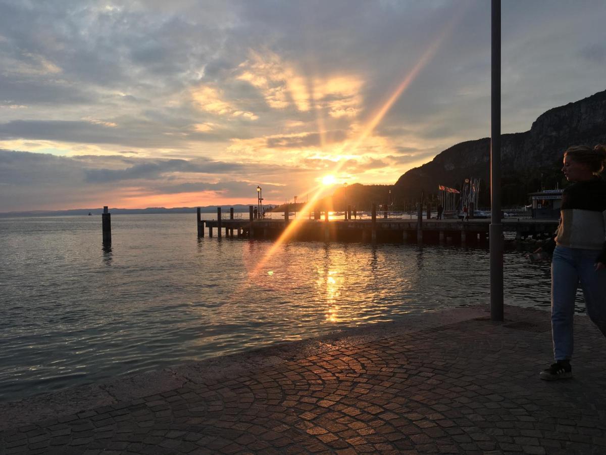 Appartamento Elena Garda  Exteriör bild