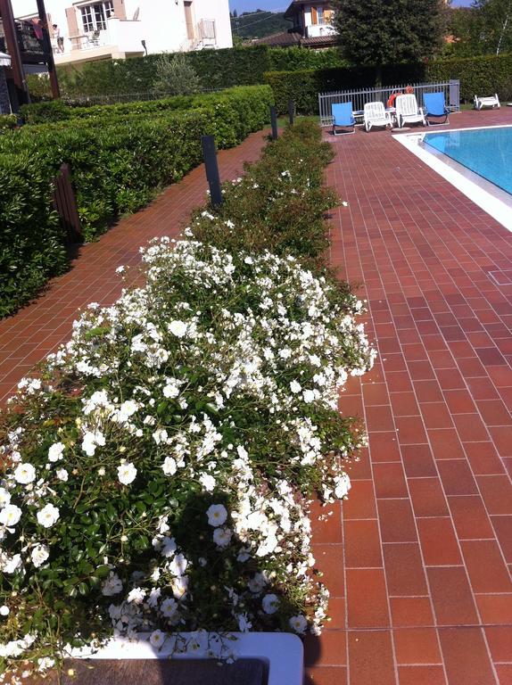 Appartamento Elena Garda  Exteriör bild
